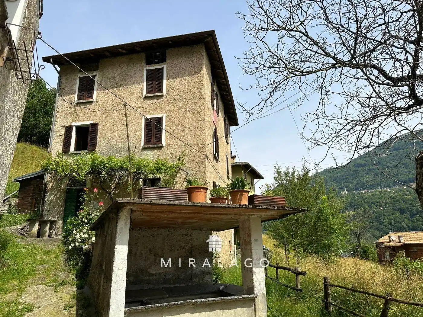 Casa indipendente in vendita a Bellano