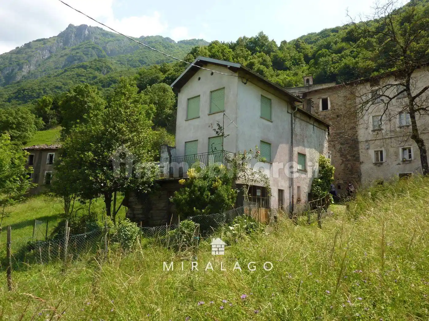 Casa indipendente in vendita a Bellano