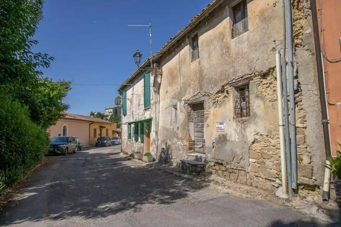 Casa indipendente in vendita a Magliano Sabina