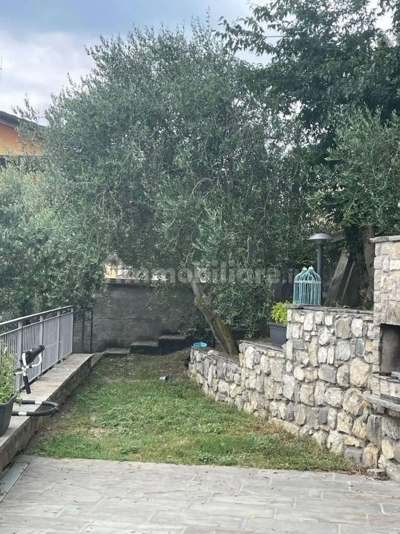 Appartamento in affitto a Predore