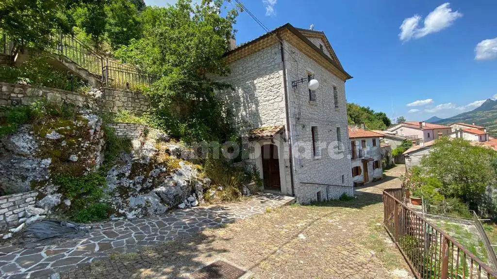 Rustico - Casale in vendita a Carovilli