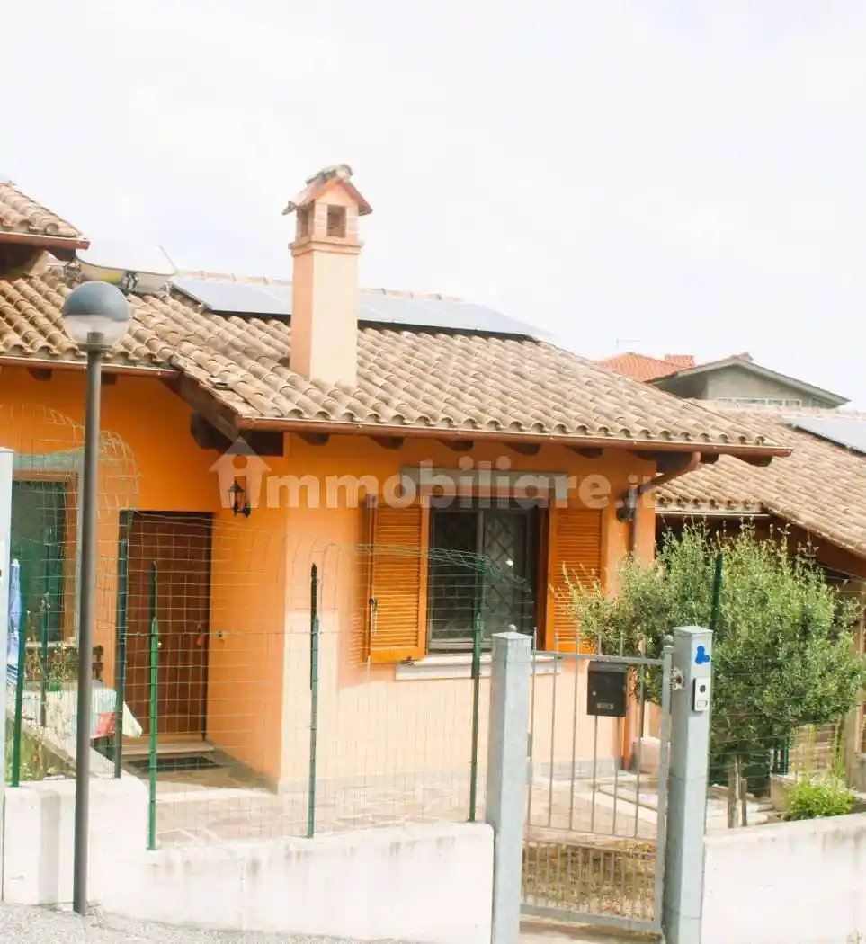 Villa in vendita a Manziana