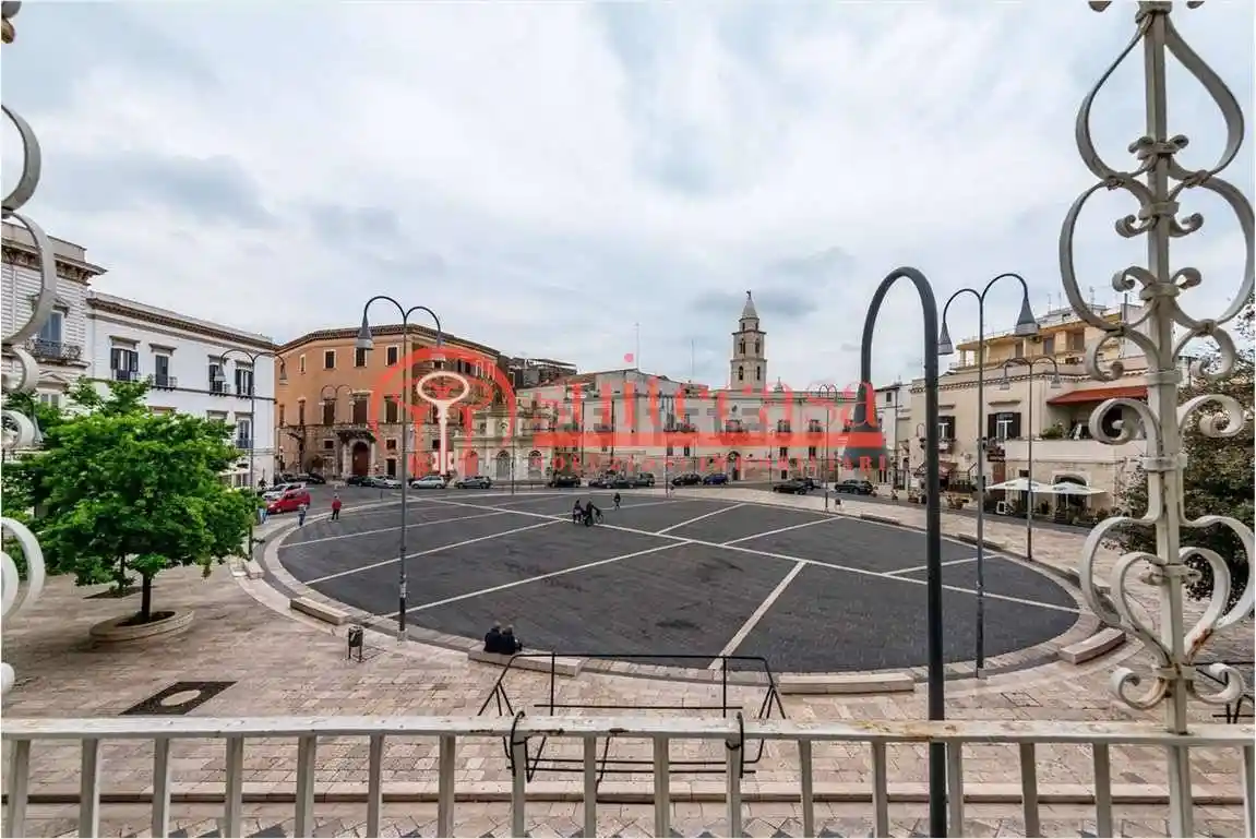 Palazzo - Edificio in vendita a Andria