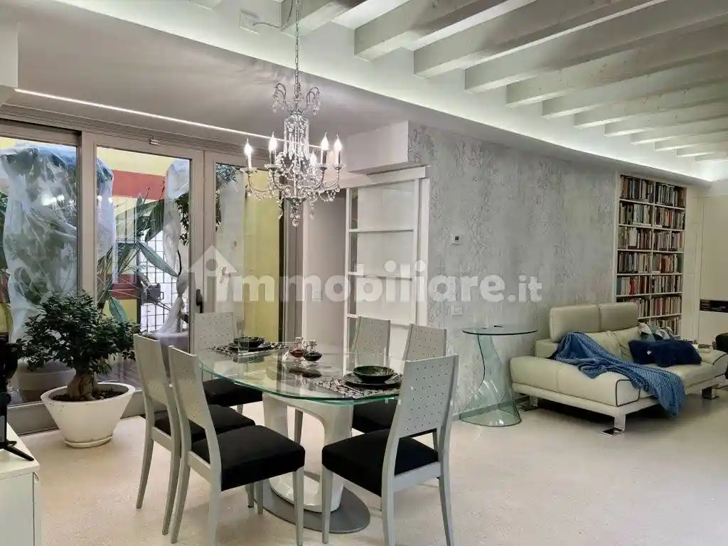 Appartamento in vendita a Verona