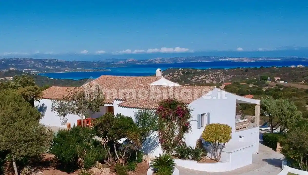 Villa in vendita a Arzachena