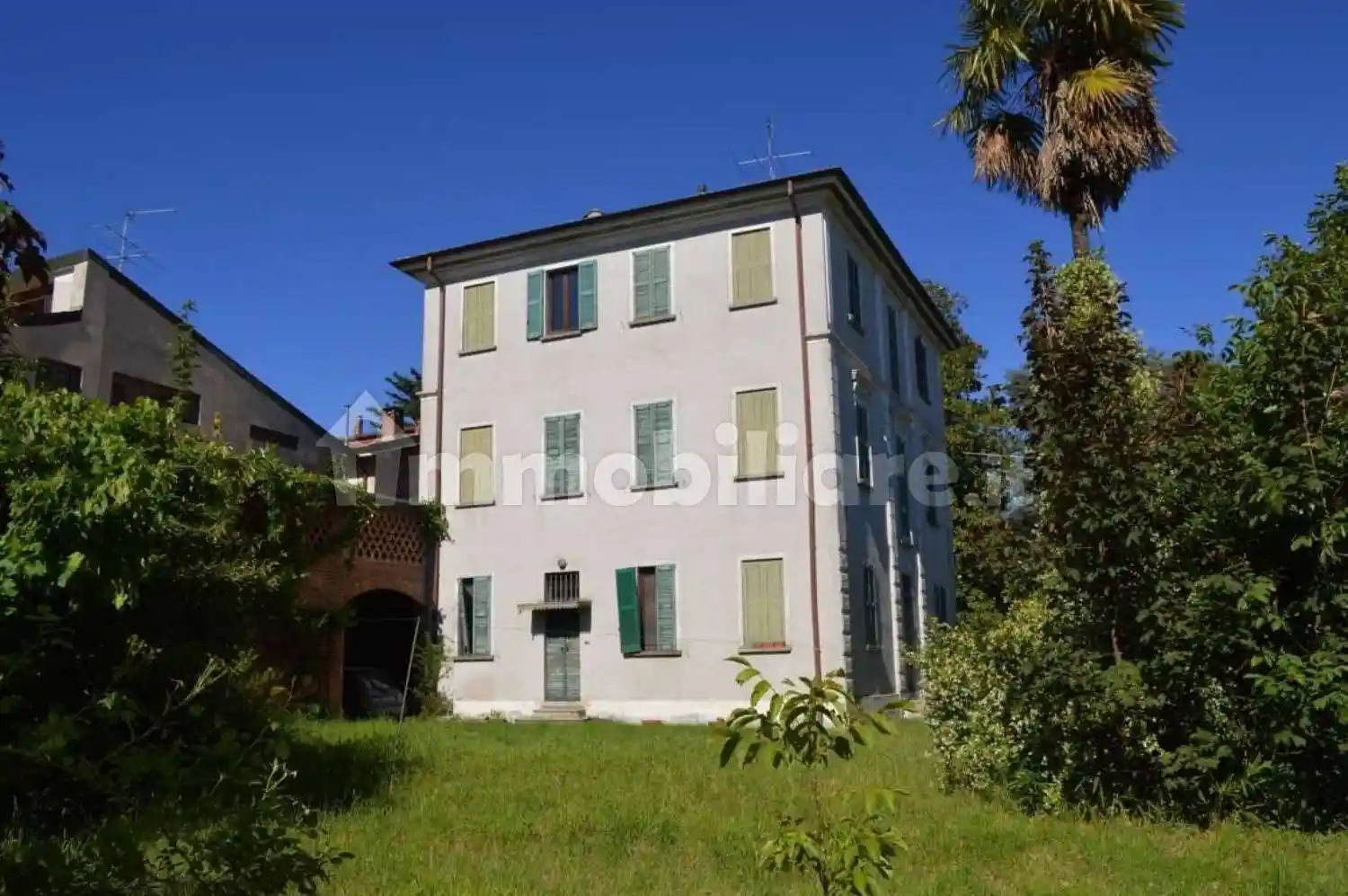 Villa in vendita a Gemonio