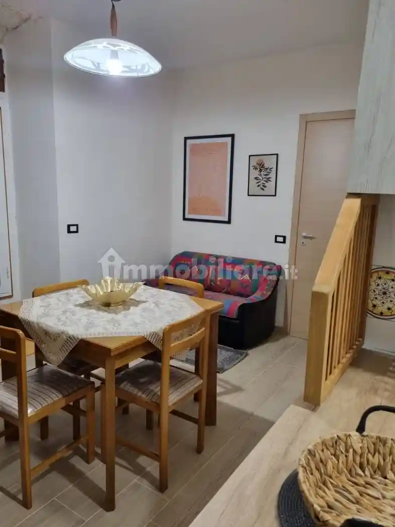 Palazzo - Edificio in Affitto - foto 4