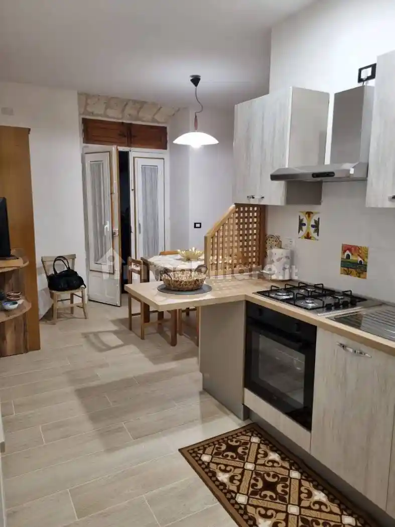 Palazzo - Edificio in Affitto - foto 5