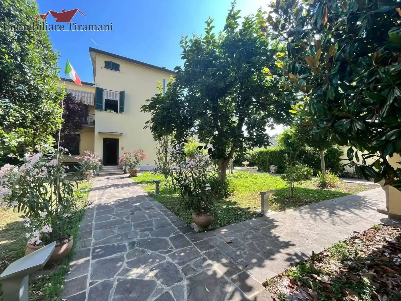 Palazzo - Edificio in vendita a Fiorenzuola d'Arda