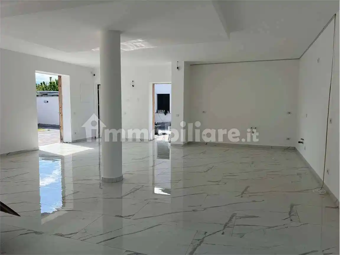 Villa in vendita a Suno