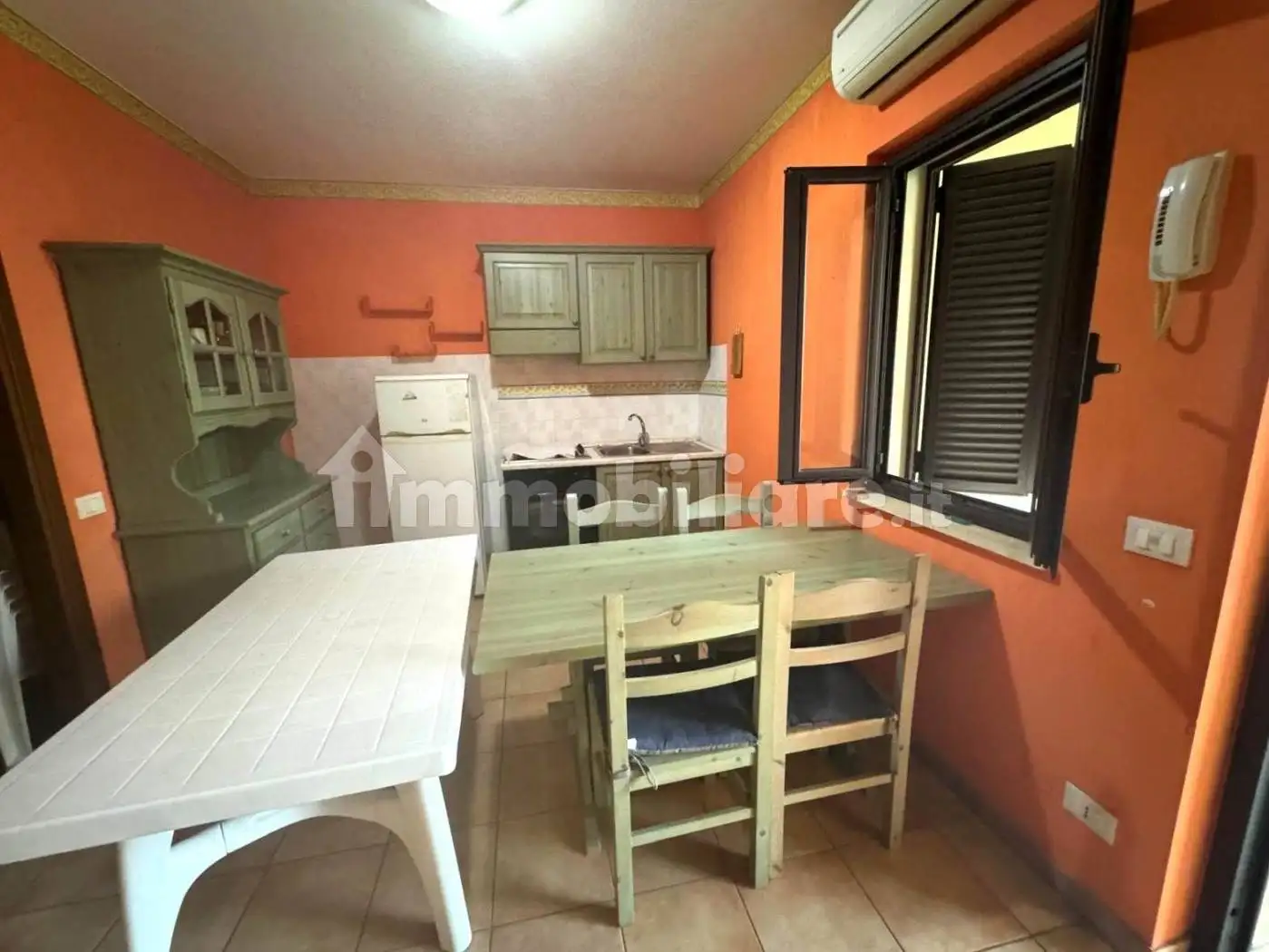 Trilocale ottimo stato, piano terra, Villaggio Le Roccelle, Borgia - foto 3