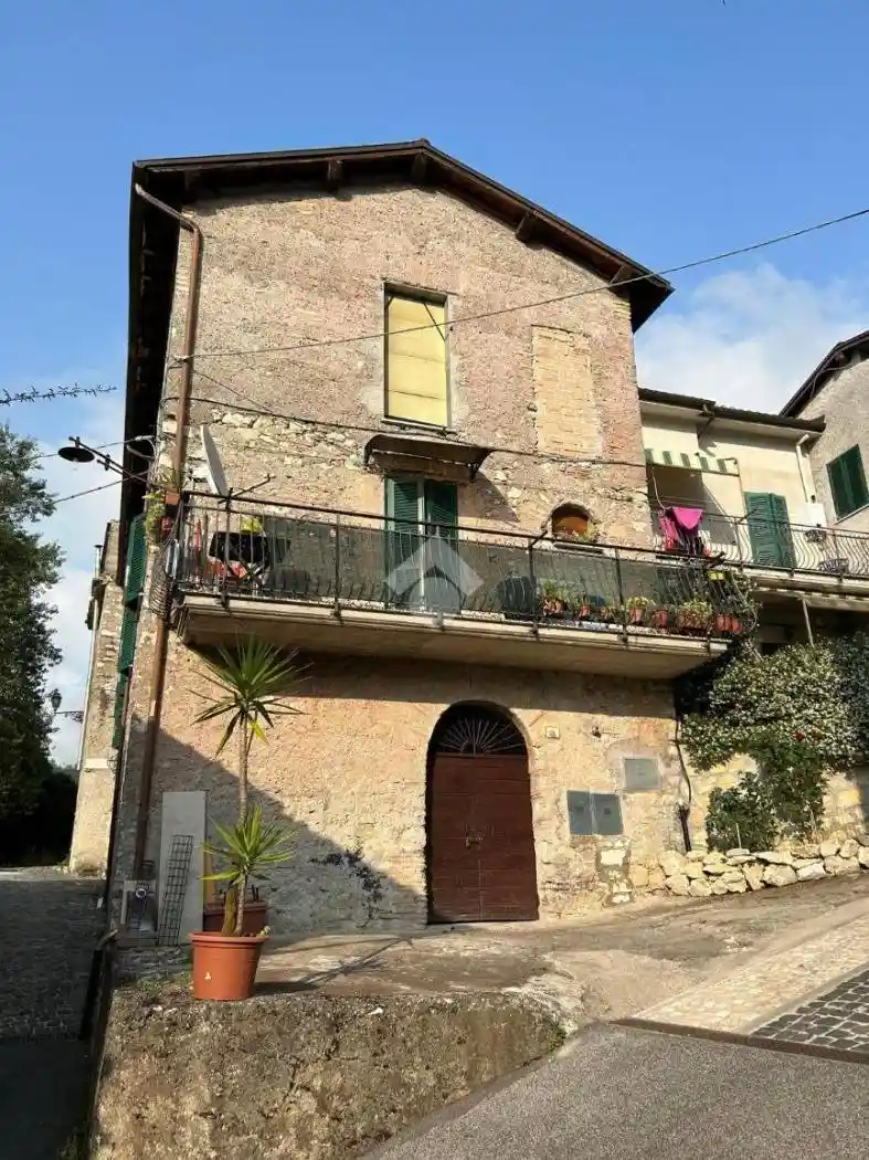 Appartamento in vendita a Olevano Romano
