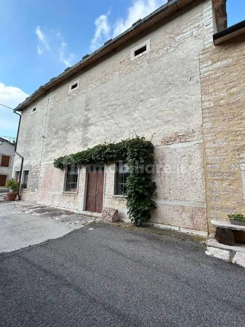 Rustico - Casale in vendita a Bosco Chiesanuova