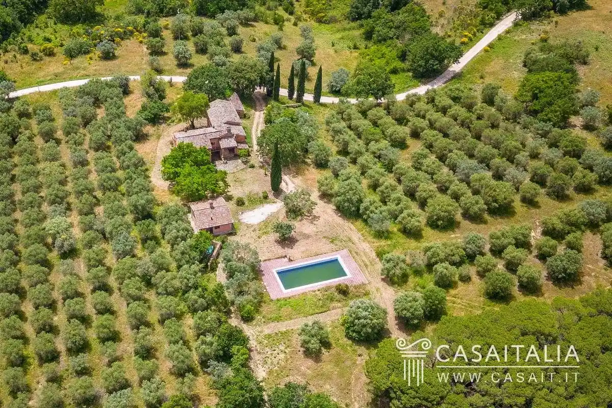 Rustico - Casale in vendita a Marsciano