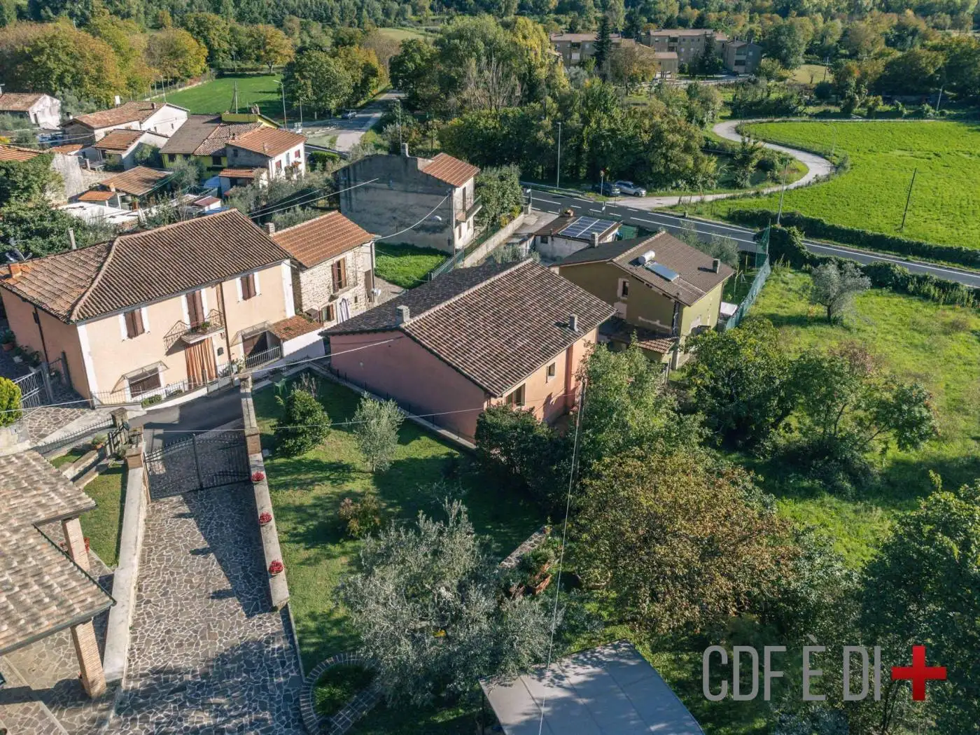 Villa unifamiliare via Villa Reale, Vasche, Castel Sant'Angelo - foto 4