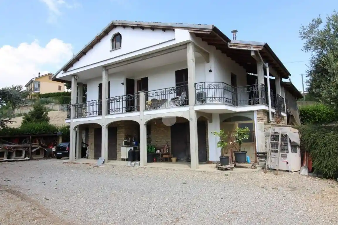 Casa indipendente in vendita a Acqui Terme
