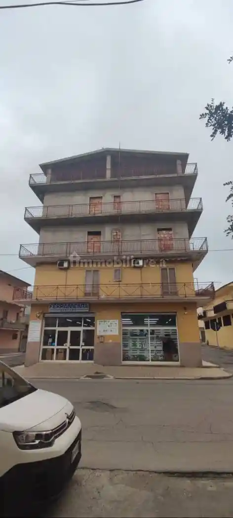 Palazzo - Edificio in Vendita - foto 2