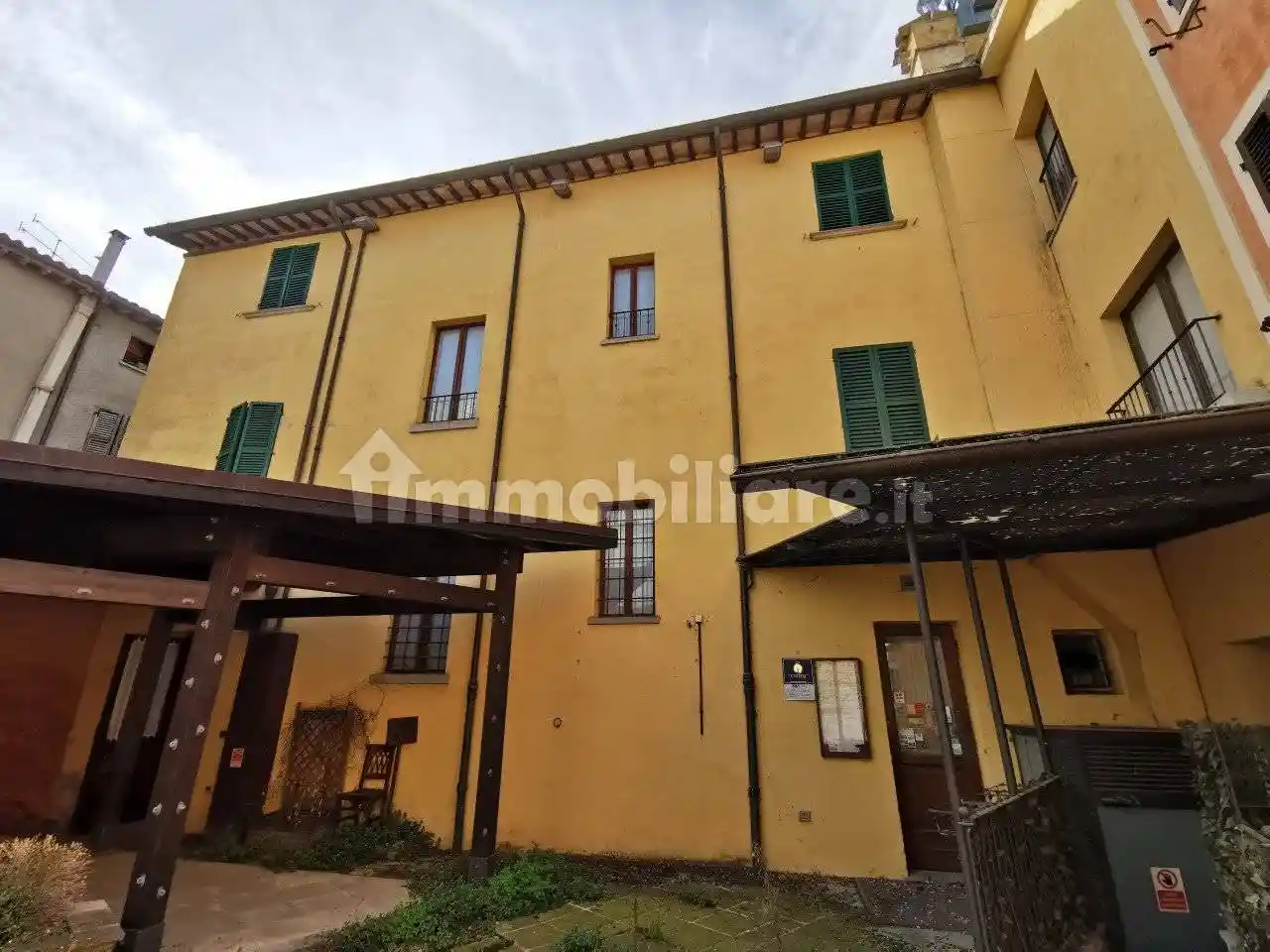 Palazzo - Edificio in vendita a Sant'Angelo in Vado