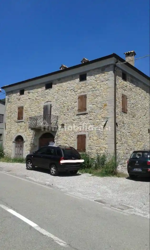 Palazzo - Edificio in vendita a Terenzo