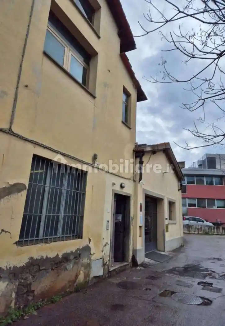 Palazzo - Edificio in Vendita - foto 2