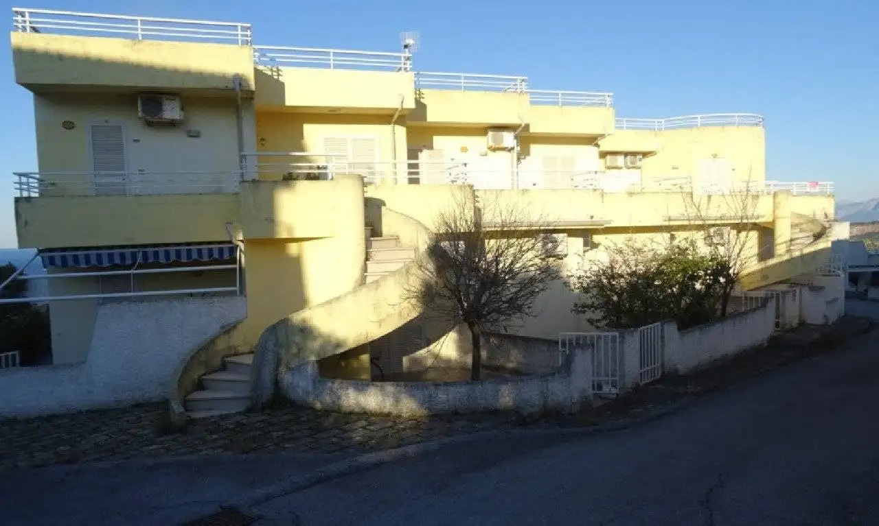 Palazzo - Edificio in vendita a San Nicola Arcella