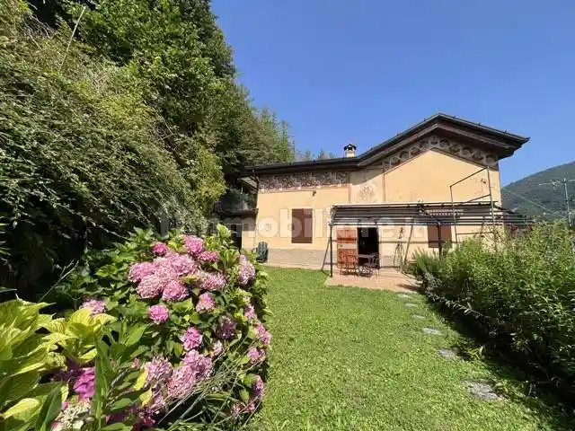 Villa in vendita a Clusone