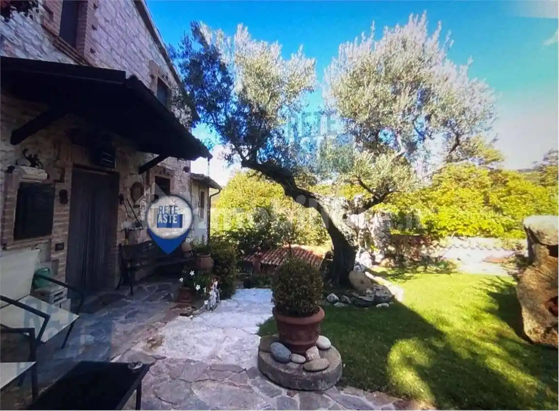 Villa in vendita a Sassoferrato