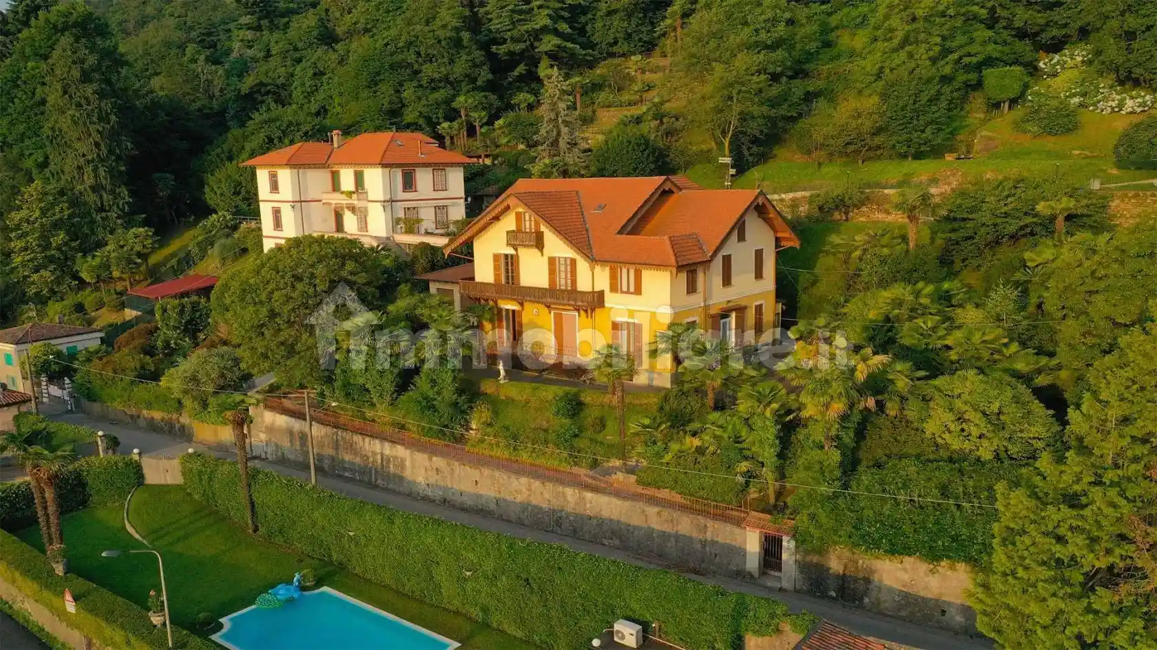 Villa in vendita a Meina