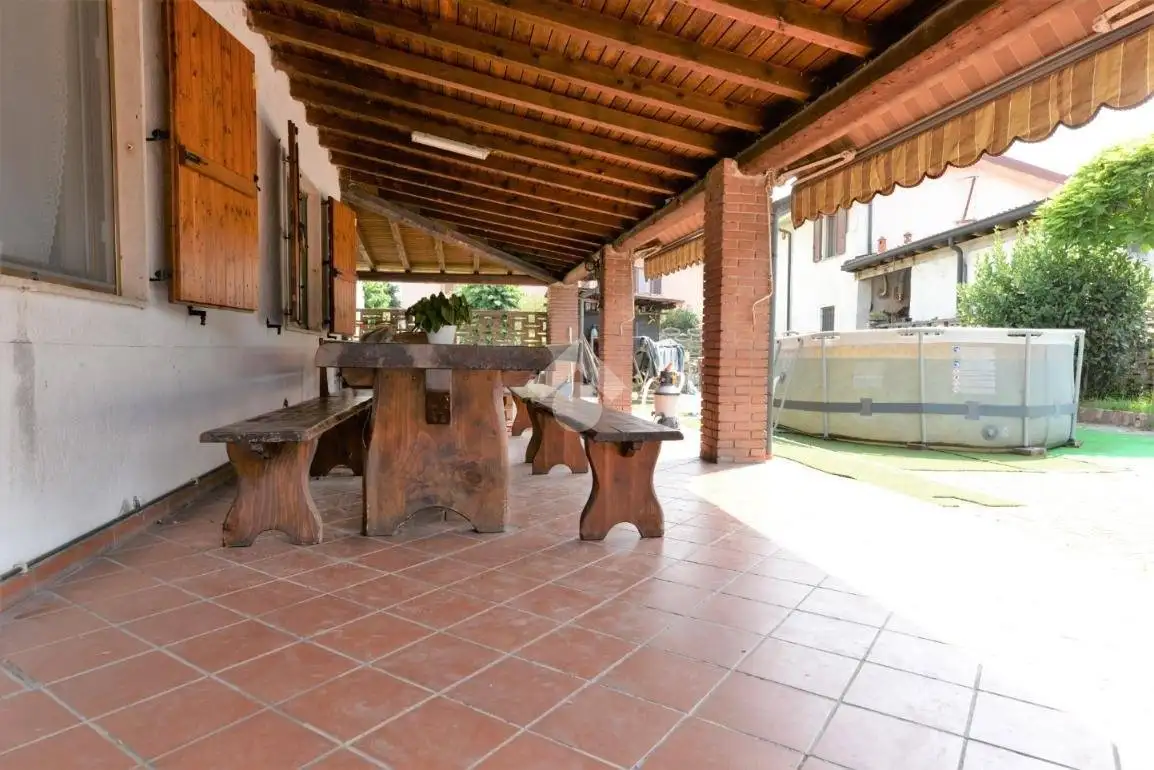 Villa in vendita a Merlino