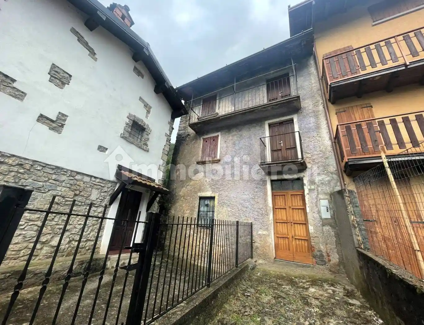 Casa indipendente in vendita a Gorno