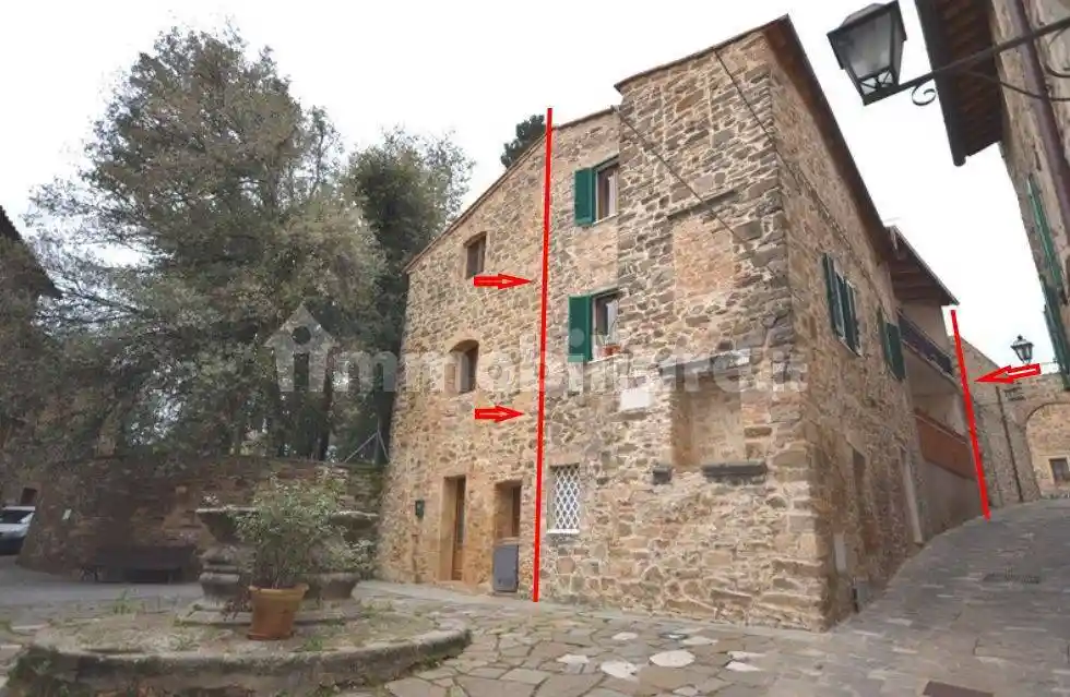 Casa indipendente in vendita a Castel del Piano