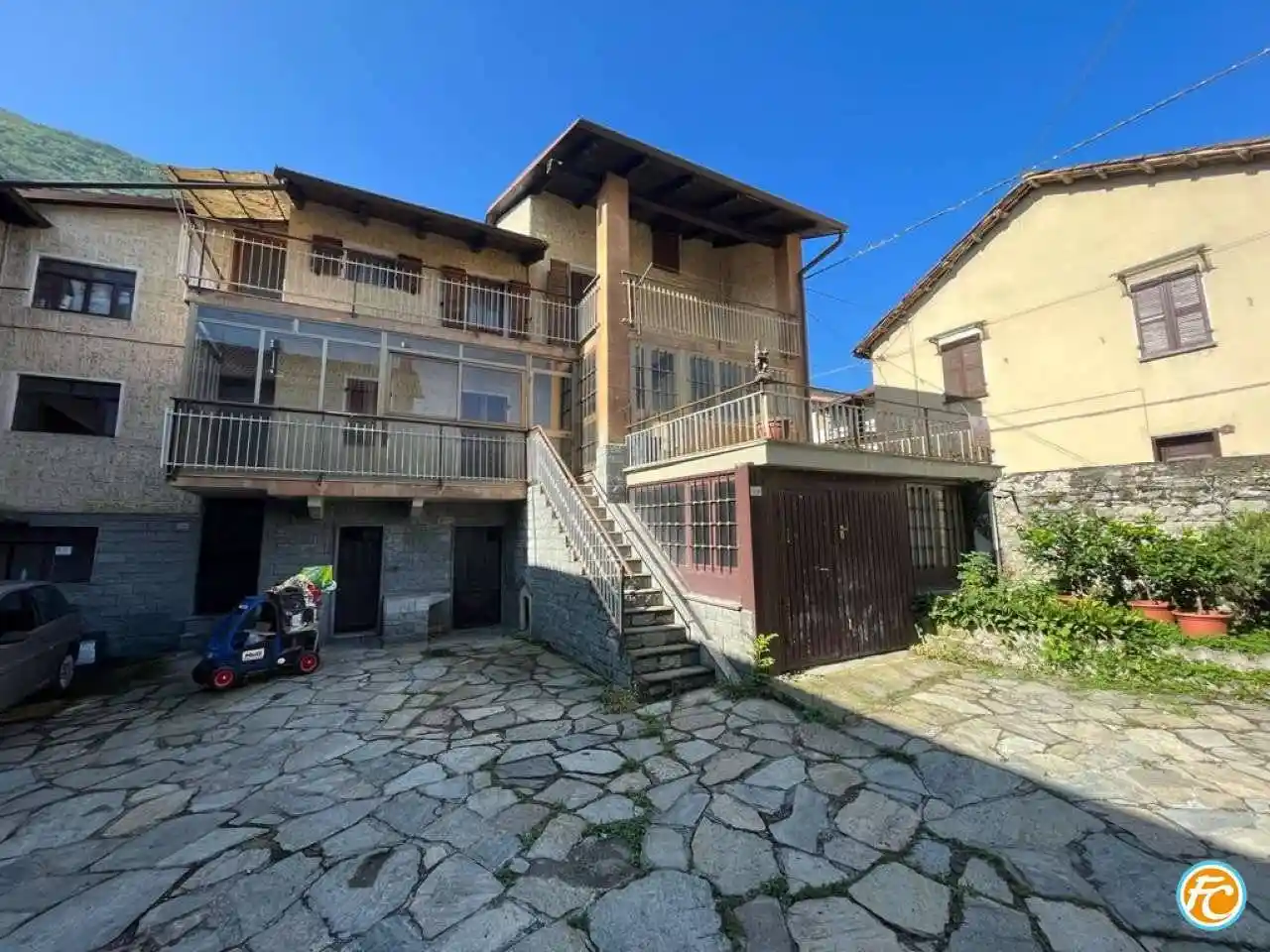 Casa indipendente in vendita a Vaie