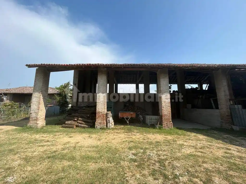 Rustico - Casale in vendita a Borgonovo Val Tidone