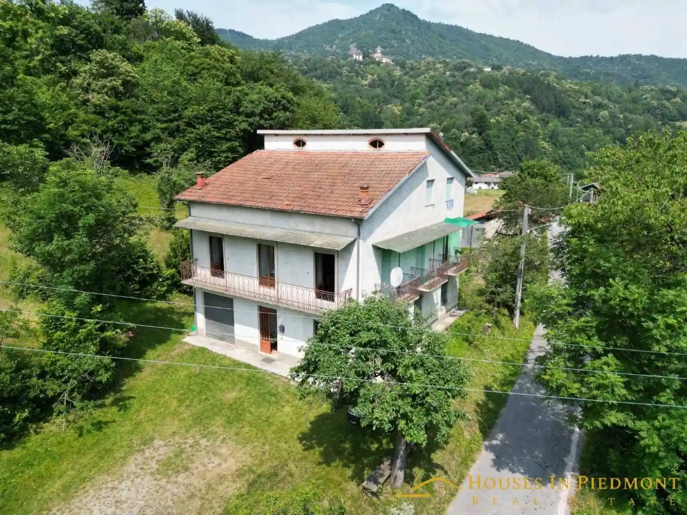 Casa indipendente in vendita a Viola