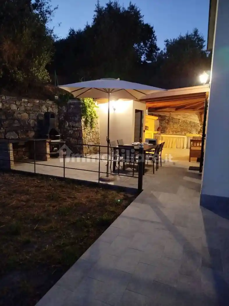 Villa in vendita a Castiglione Chiavarese