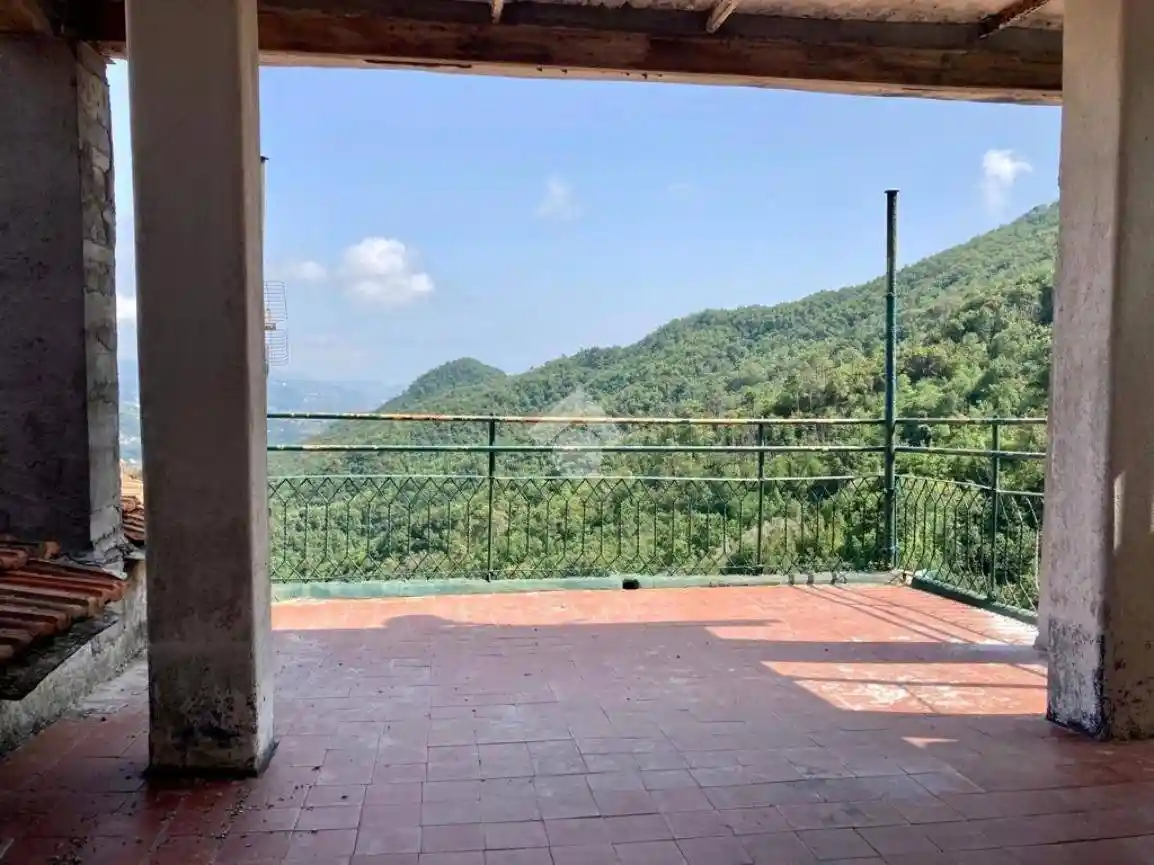 Palazzo - Edificio in vendita a Leivi