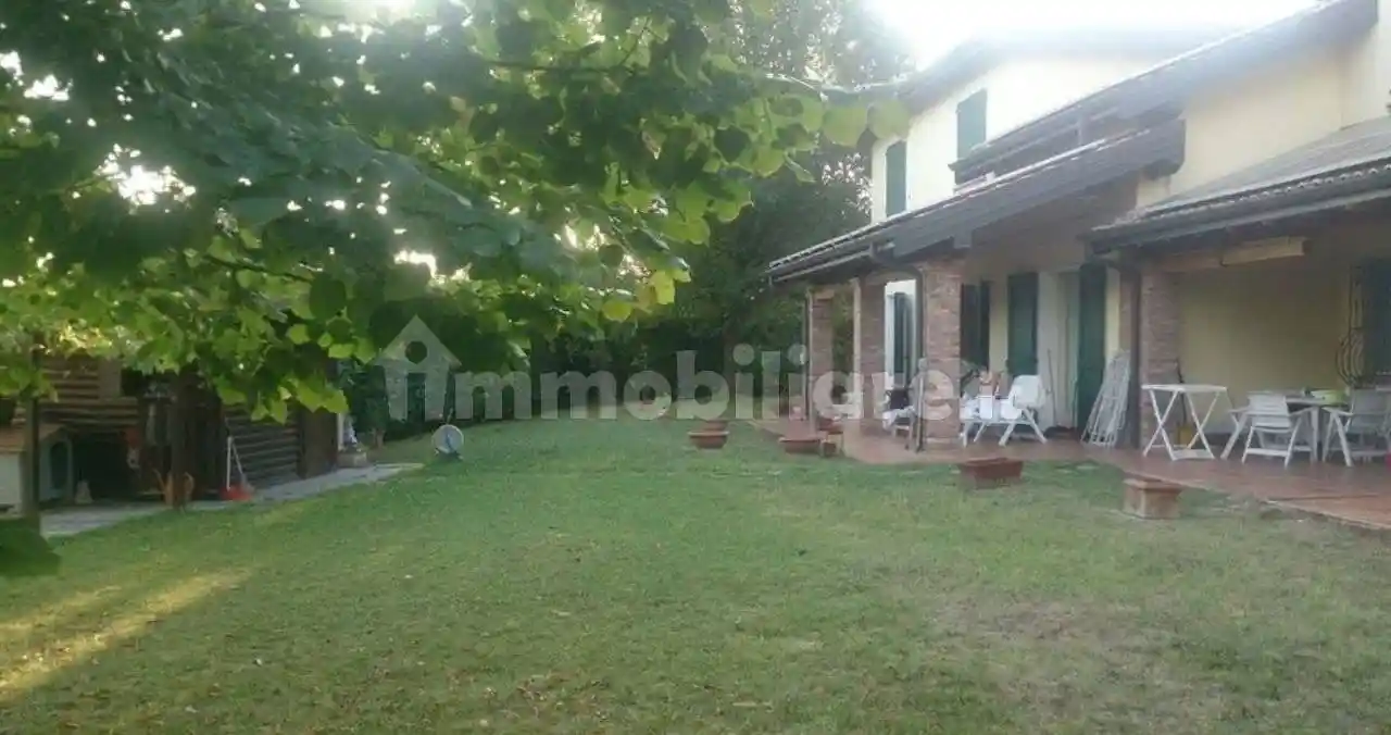 Villa in vendita a Modena