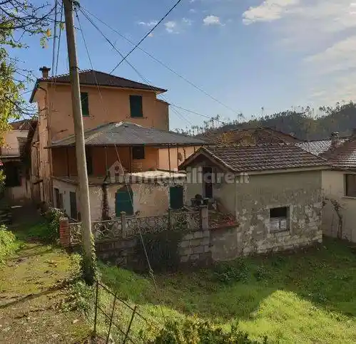 Casa indipendente in vendita a Borghetto di Vara