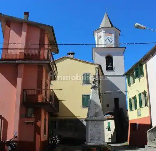 Casa indipendente in vendita a Beverino