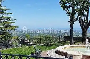 Casa indipendente in vendita a Rimini