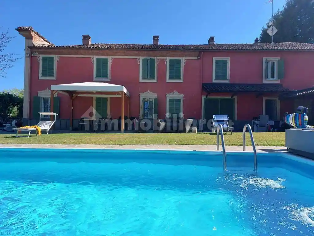 Villa in vendita a Asti