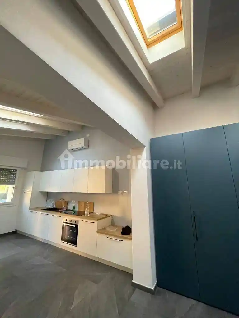 Palazzo - Edificio in Affitto - foto 3