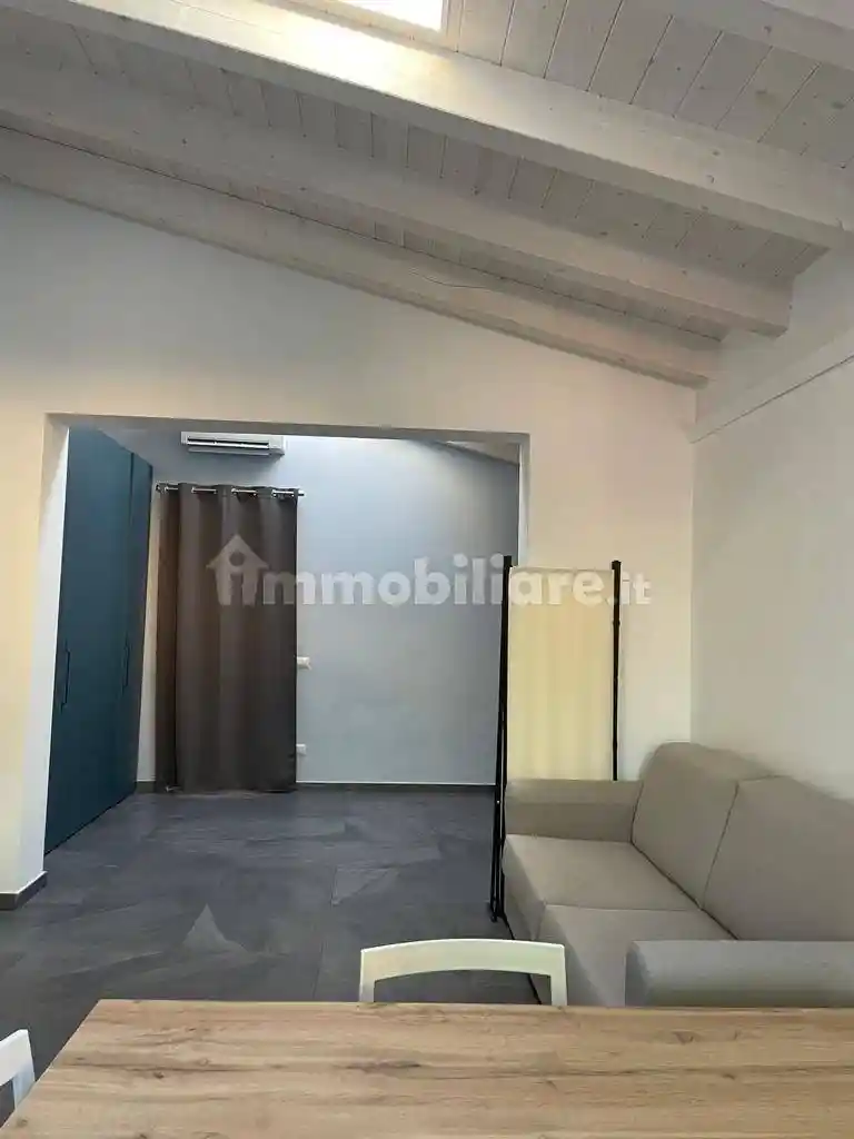 Palazzo - Edificio in Affitto - foto 4