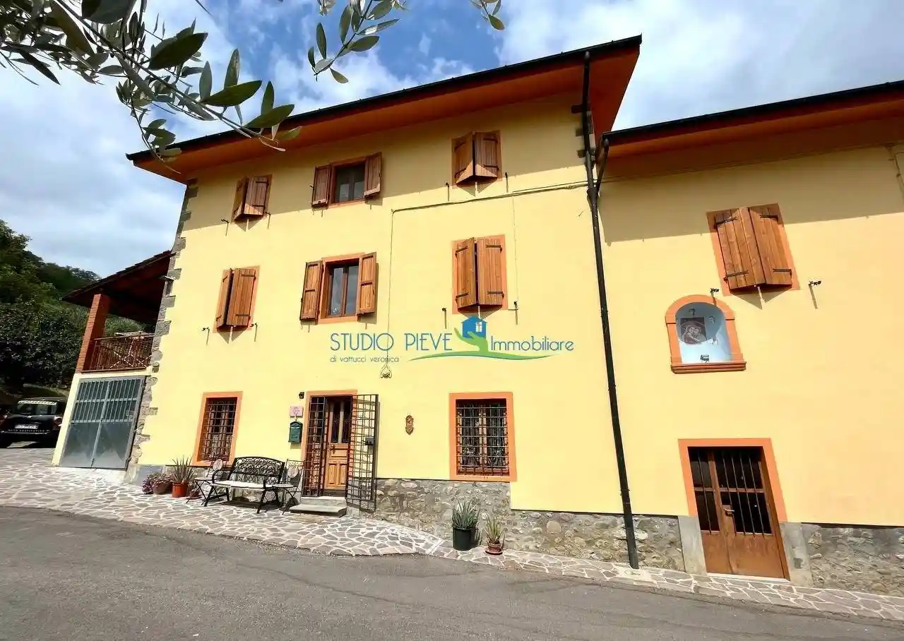 Rustico - Casale in vendita a Montecatini-Terme