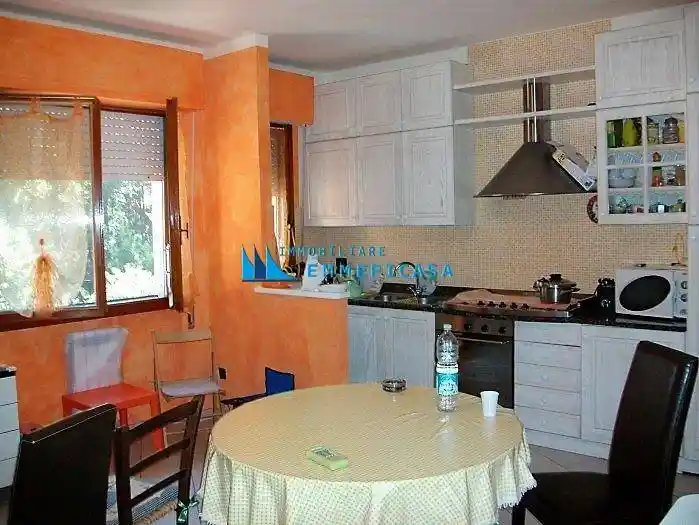 Appartamento in vendita a Montignoso