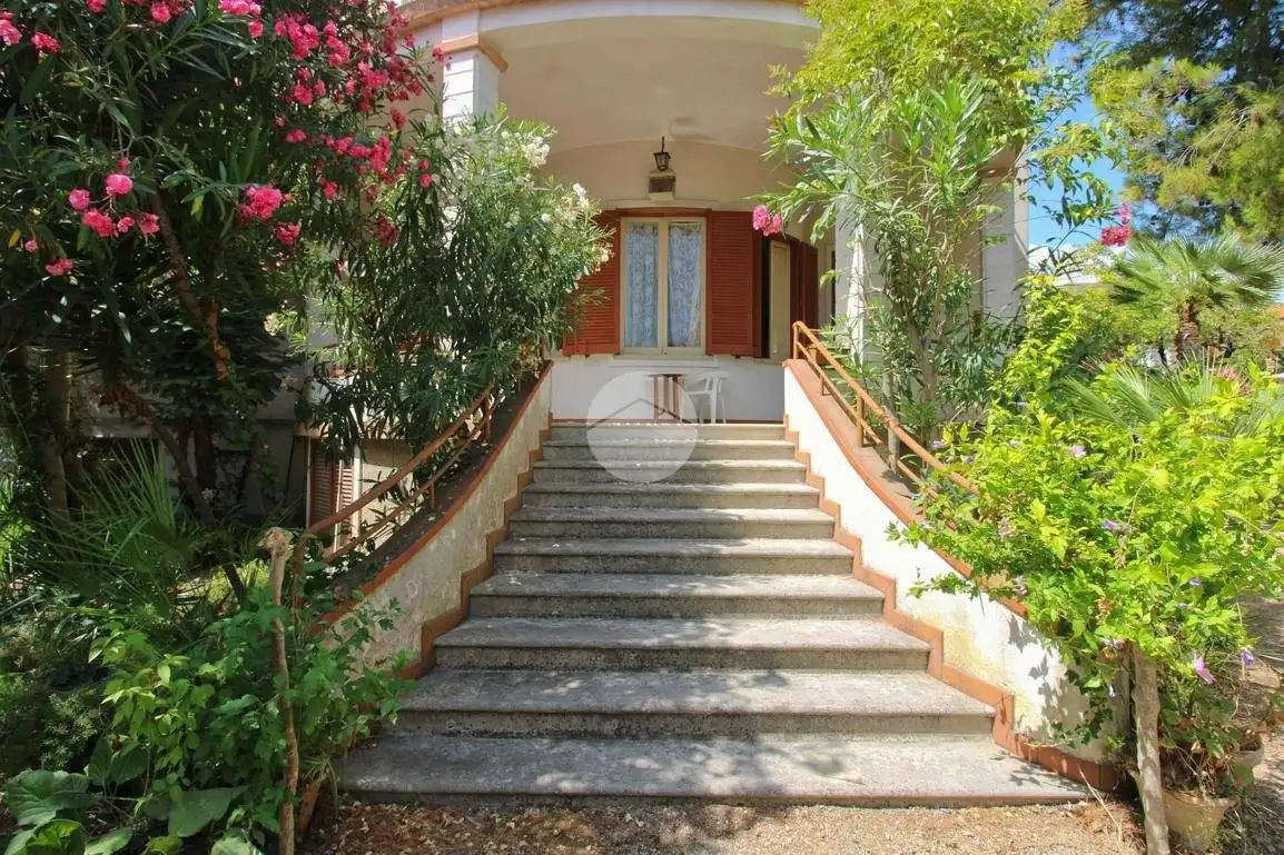 Villa in vendita a Roseto degli Abruzzi