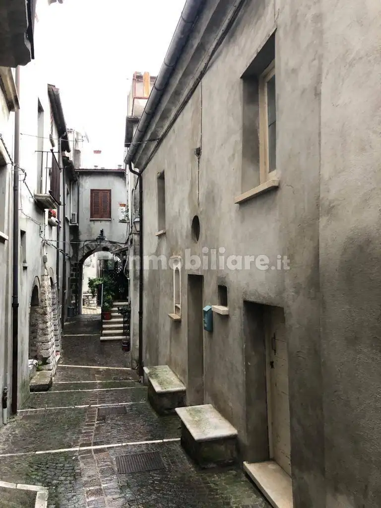 Palazzo - Edificio in vendita a Faicchio