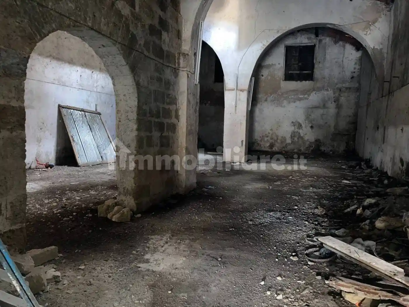 Palazzo - Edificio in vendita a Altofonte