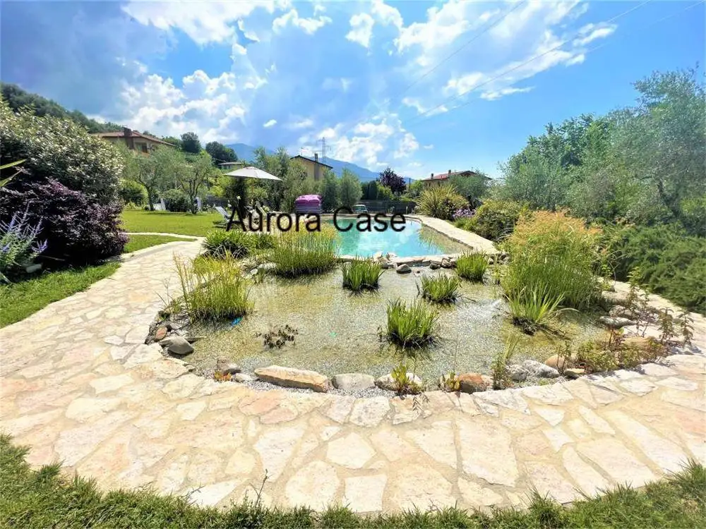 Villa in affitto a Massa