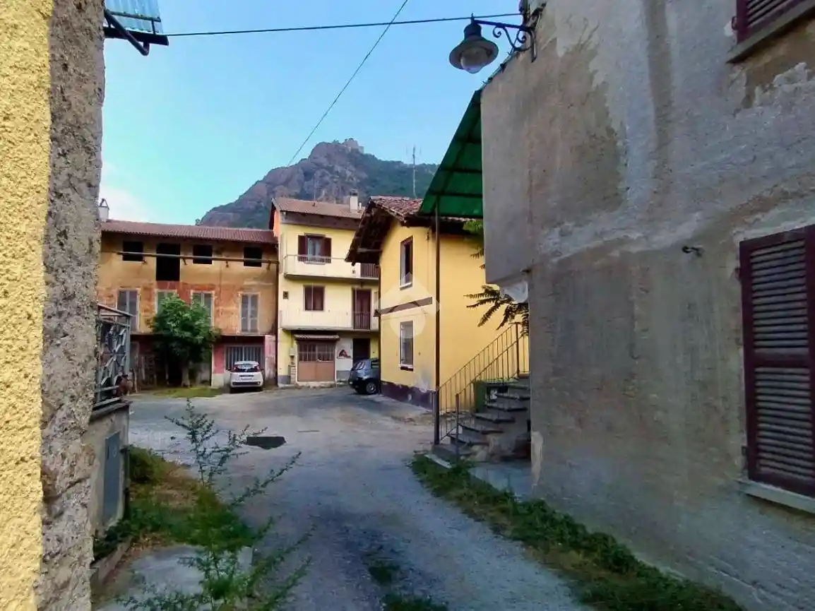 Terratetto plurifamiliare piazza Bauchiero Bruno 5, Centro, Chiusa di San Michele - foto 2